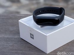 Unboxing Mi Band 3, Gelang Pintar Ramah Kantong