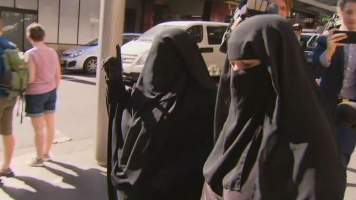 Istri Perekrut ISIS Dihukum Kerja Sosial