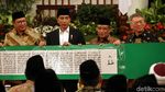 Jokowi Terima Mushaf Alquran dari Pengusaha Malaysia