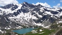 Selain banyak bangunan-bangunan antik menawan, Kota Turin juga dilewati kecantikan Pegunungan Alps. Traveler bisa main ski kalau winter di sini (Instagram/@turismotorino)  