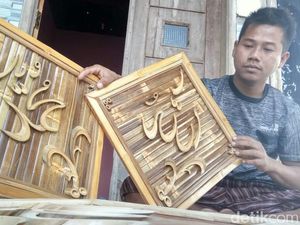Tangan Dingin Pemuda Ini Sulap Bambu jadi Kaligrafi Nan Indah