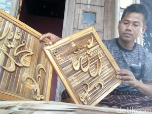 Tangan Dingin Pemuda Ini Sulap Bambu jadi Kaligrafi Nan Indah