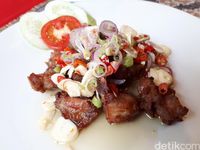 Arjuna Cafe: Bernostalgia dengan Ayam Arjuna dan Kari Ayam Berbumbu Melayu