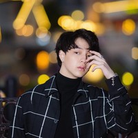 Aktor kelahiran 1999 ini pun sukses mencuri hati banyak wanita lewat penampilannya yang imut dan menggemaskan. Foto: dok. Instagram @bbasjtr