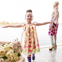 Jo dan Ivy sudah tampil kembar dengan baju-baju branded tiga tahun belakangan. Jo pun mengaku jika sang putri yang berusia empat tahun juga suka fashion dan tampil girlie. Foto: Instagram @byjowalker