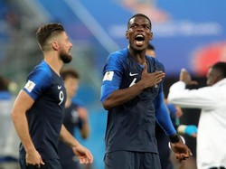 Lewat penampilan konsisten yang mengandalkan teknik dan fisik, Paul Pogba juga digadang-gadang bursa taruhan jadi kandidat peraih bola emas Piala Dunia 2018 terlebih jika main oke di final. (Foto: Alexander Hassenstein/Getty Images)