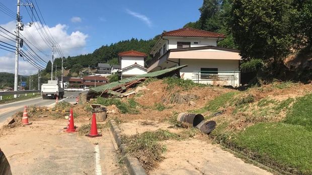 Jalan yang ditempuh KJRI Osaka untuk menyalurkan bantuan. 