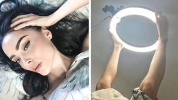 Menggunakan lampu untuk dapat foto selfie lebih sempurna, sepertinya biar riasan makeup terlihat jelas. Foto: Brightside
