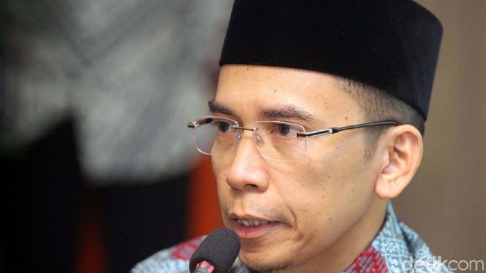 Gubernur NTB TGH Zainul Majdi alias Tuan Guru Bajang (TGB) (Grandyos Zafna/detikSport) Gubernur NTB TGH Zainul Majdi alias Tuan Guru Bajang (TGB) (Grandyos Zafna/detikSport)