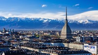 Kota Turin di Italia adalah markas klub Juventus yang baru saja menuntaskan kepindahan megabintang Cristiano Ronaldo dari Real Madrid. Di Turin, rumah barunya Ronaldo, ada banyak destinasi cantik yang bisa traveler kunjungi (Instagram/@turismotorino)