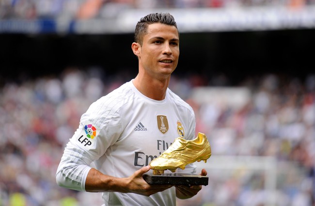 Cristiano Ronaldo yang pernah dinobatkan sebagai pria terseksi di dunia juga menjadi nominator 100 Most Handsome Faces dari TC Candler. Foto: Denis Doyle/Getty Images