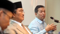 Ketua KEIN, Soetrisno Bachir pun sempat kaget lantaran peserta yang hadir dalam diskusi kali ini dipenuhi oleh awak media bukan anggota ICMI. Sebelum memaparkan diskusinya Soetrisno Bachir sempat berseloroh terkait hal tersebut.