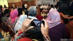 Mensos Temui Korban Penyelewengan Dana PKH