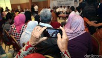 Idrus meminta oknum tersebut mengembalikan uang kerugian sebesar Rp 95 juta kepada keluarga penerima manfaat.