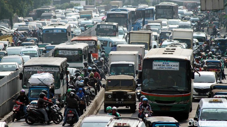 Strategi Polisi Atasi Macet Akibat Proyek Jalan di 2019