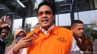 Mustofawiyah tak banyak berbicara tentang kasusnya.
