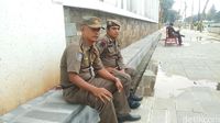 Zuhri, anggota Satpol PP Provinsi DKI Jakarta (Randy/detikTravel)