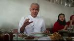 Aksi Ganjar Pranowo Saat Berburu Tengkleng hingga Ngulek Sambel