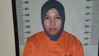 Istri CEO Abu Tours, Nusyariah jadi tersangka dan ditahan. Perannya mengatur lalu lintas keuangan dari kas perusahaan ke rekening pribadi.