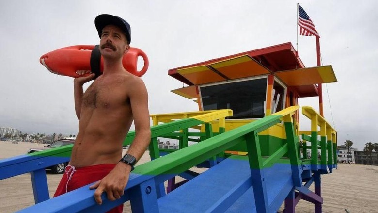 Ilustrasi lifeguard (AFP) Ilustrasi lifeguard (AFP)
