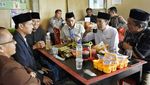 Intip Gaya Tuan Guru Bajang Saat Makan Bersama Ustaz Abdul Somad dan Ulama