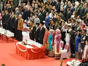Jokowi Jadi Inspektur Upacara HUT ke-72 Bhayangkara
