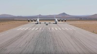 Pesawat ini akan meluncurkan roket ke ruang angkasa dari udara, dengan tujuan agar peluncuran roket ke ruang angkasa bisa lebih murah daripada harus mengandalkan ruang di daratan yang dirasa cukup mahal. Youtube/Stratolaunch.