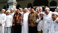 Airlangga Kunjungi Ponpes Al Fachriyah, Ajak Habib Dukung Jokowi