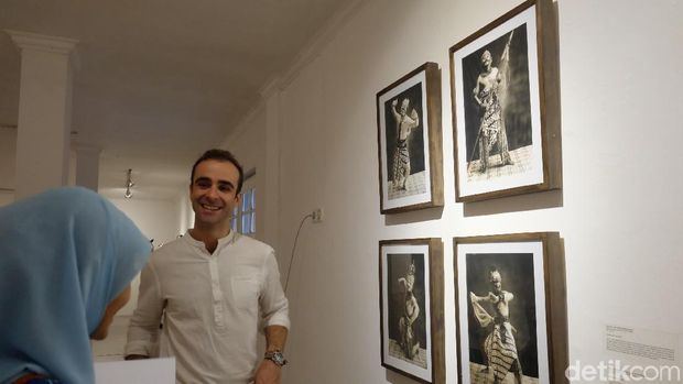 https://hot.detik.com/art/d-4108148/tak-biasa-fotografer-spanyol-jepret-adegan-di-cerita-rakyat-panji?_ga=2.87195482.319529269.1531070674-235931851.1508231909