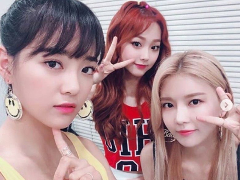 Syuting di Bali, Cantiknya Sub Unit Gugudan di MV SEMINA Syuting di Bali, Cantiknya Sub Unit Gugudan di MV SEMINA