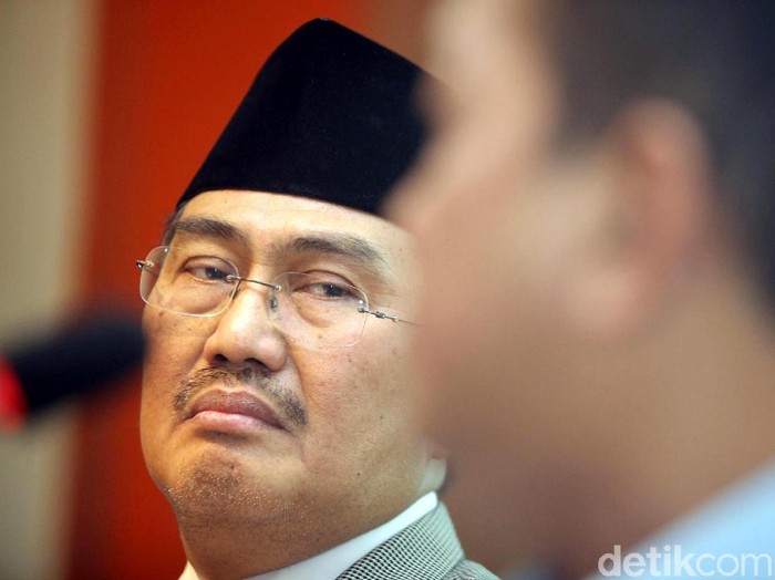 Jimly Asshiddiqie saat menghadiri diskusi bersama ICMI