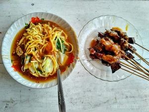 Uniknya Mie Ongklok Khas Wonosobo yang Berkuah Kental