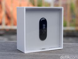 Unboxing Mi Band 3, Gelang Pintar Ramah Kantong