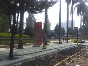 Jelang Asian Games, Trotoar di Jalur Sudirman hingga GBK Dipercantik