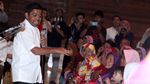 Mensos Temui Korban Penyelewengan Dana PKH