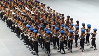 Polisi cilik pun mulai memamerkan kemampuan mereka membentuk formasi zig-zag dan formasi silang. Mereka pun meneriakan yel-yel siap mengamankan Asian Games 2018. (Foto: Audrey/detikcom)