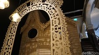 Bruno mengaku, kamar-kamar hotelnya dibuat oleh seniman Belanda. Bisa saja, kamarnya nanti diubah dengan tema lain (Afif Farhan/detikTravel)