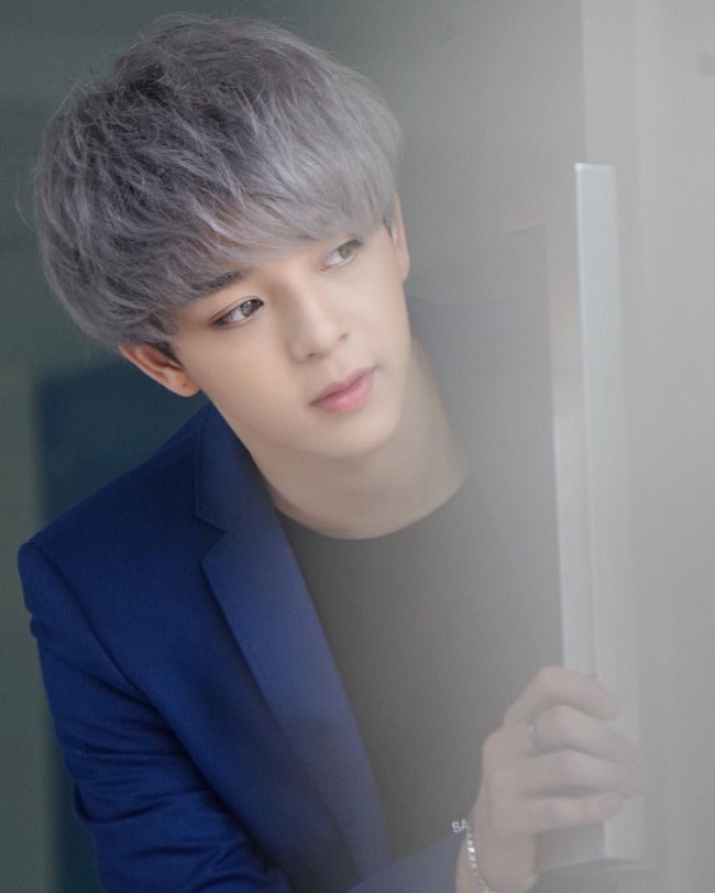 Ia pun kerap kali gonta-ganti gaya rambut. Meskipun begitu, paras Suradet tetap memesona. Foto: dok. Instagram @bbasjtr