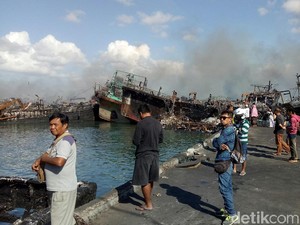 Polisi: 45 Kapal Terbakar di Benoa