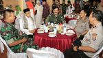 Intip Gaya Tuan Guru Bajang Saat Makan Bersama Ustaz Abdul Somad dan Ulama