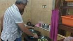 Aksi Ganjar Pranowo Saat Berburu Tengkleng hingga Ngulek Sambel