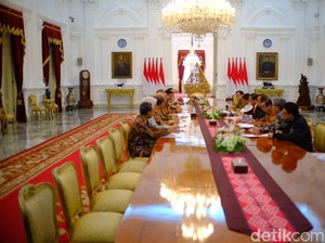 KPU Laporkan Hasil Pilkada Serentak ke Jokowi
