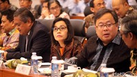 Pihak Banggar menjelaskan mengenai laporan dan pengesahan hasil panja beberapa waktu lalu, asumsi dasar, pendapatan, defisit dan pembiayaan, lalu panja RKP dan prioritas anggaran tentang kebijakan belanja dan transfer daerah dan dana desa.