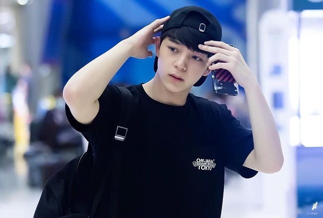 Suradet yang juga dikenal sebagai Bass merupakan aktor pendatang baru Thailand yang memulai debutnya di industri hiburan dan aktingnya pada 2017 lalu. Foto: dok. Instagram @bbasjtr