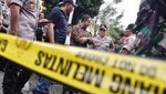 Momen Anies Kunjungi Lokasi Ledakan di Ruko Grand Wijaya