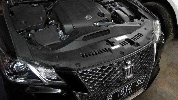 Toyota Crown milik Akil Mochtar