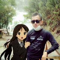 Ajak pacar animenya jalan-jalan menikmati keindahan pemandangan alam. Foto: Istimewa