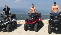 Jalan hidup orang memang tiada yang tahu. Setahun yang lalu, Ante Rebic hanyalah pemuda biasa yang asyik naik ATV bareng teman-temannya. Kini, Rebic berhasil mengantarkan Kroasia sampai ke babak Final Piala Dunia 2018 (Instagram/@anterebic)