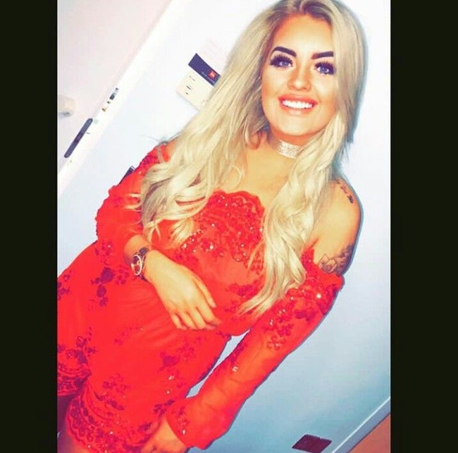 Dari gadis miskin, Jane tiba-tiba kaya raya saat memenangkan lotre senilai 1 juta poundsterling atau sekitar Rp 19 miliar. Wanita 22 tahun itu memenangkan lotre ketika usianya masih 17 tahun. Foto: dok. Instagram (@janepark)