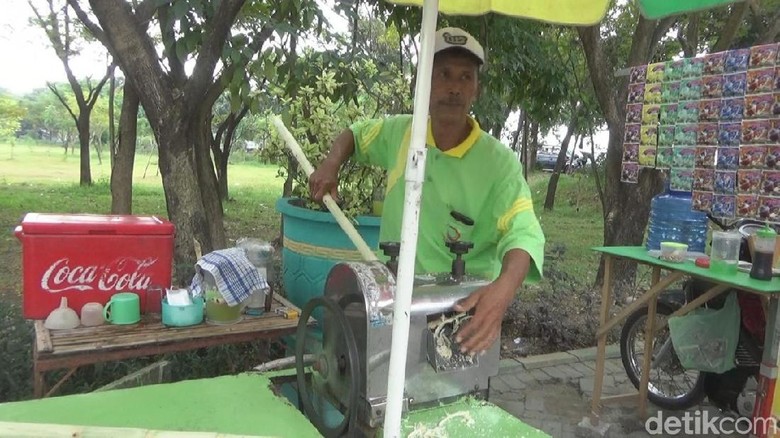 Penjual Es Tebu Bikin Kagum Tetangga, Pilih Haji daripada Mobil Penjual Es Tebu Bikin Kagum Tetangga, Pilih Haji daripada Mobil